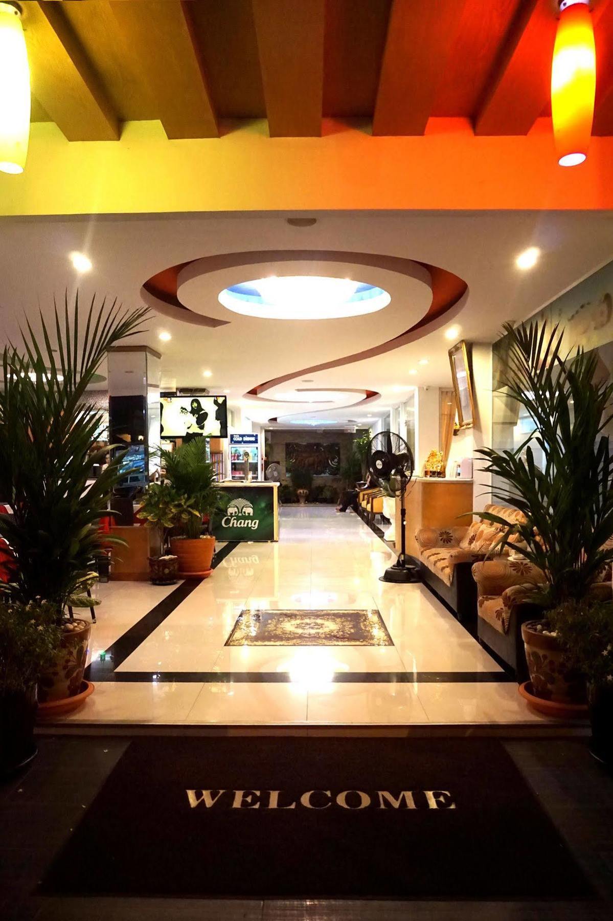 阿雅广场酒店 芭達亞 外观 照片