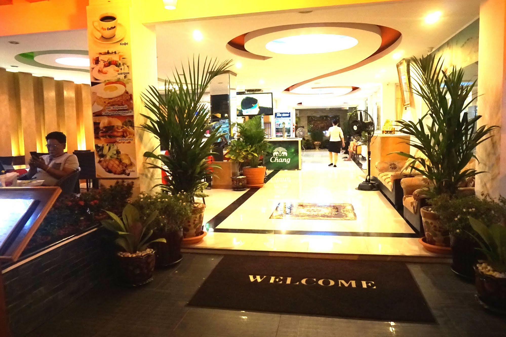 阿雅广场酒店 芭達亞 外观 照片